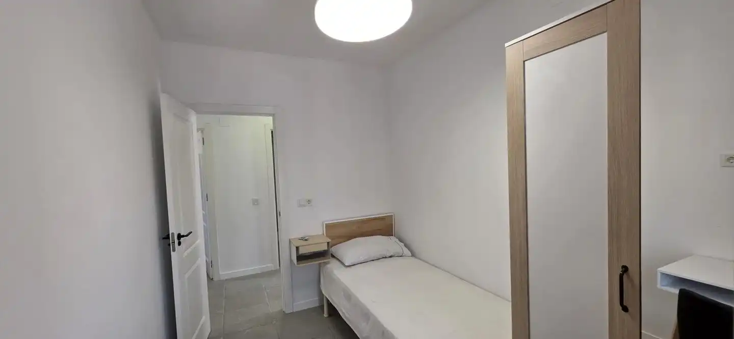 Habitación de Casa o chalet de alquiler en Málaga con Aire acondicionado, Terraza y Amueblado