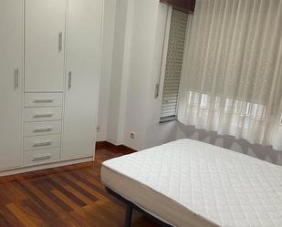 Bedroom of Flat to rent in Santiago de Compostela   with Furnished