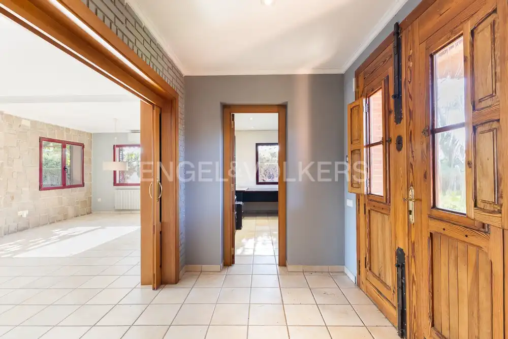 Houses for sale in La Pobla de Vallbona  with Air Conditioner, Heating and Private garden