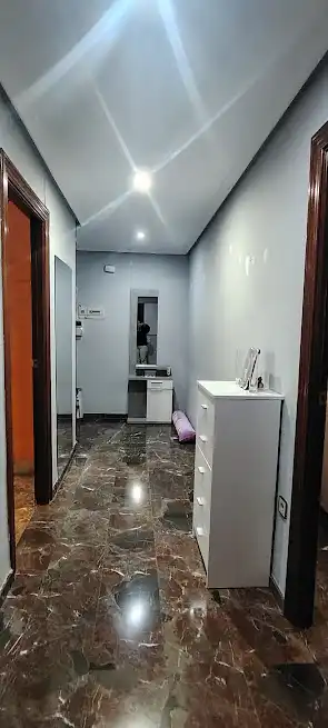 Wohnung zum Verkauf in Linares mit Klimaanlage, Heizung und Privatgarten