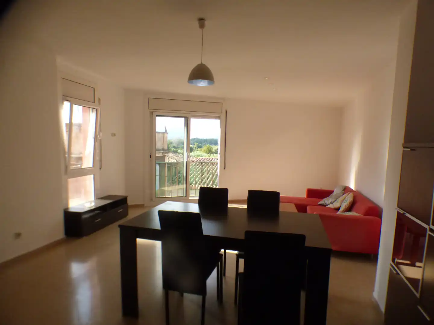Sala d'estar de Pis de lloguer en Girona amb Calefacció, Moblat i Forn