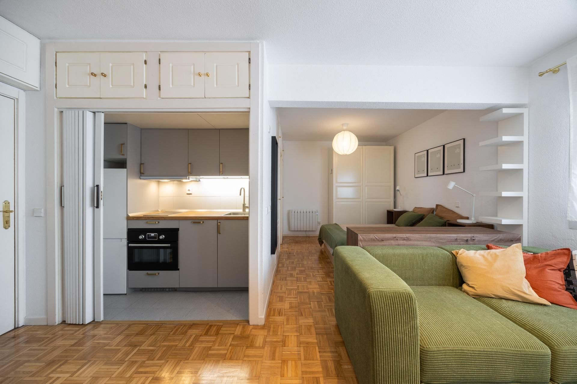 Living room of Study for rent in  Madrid Capital  with Air Conditioner and Furnished