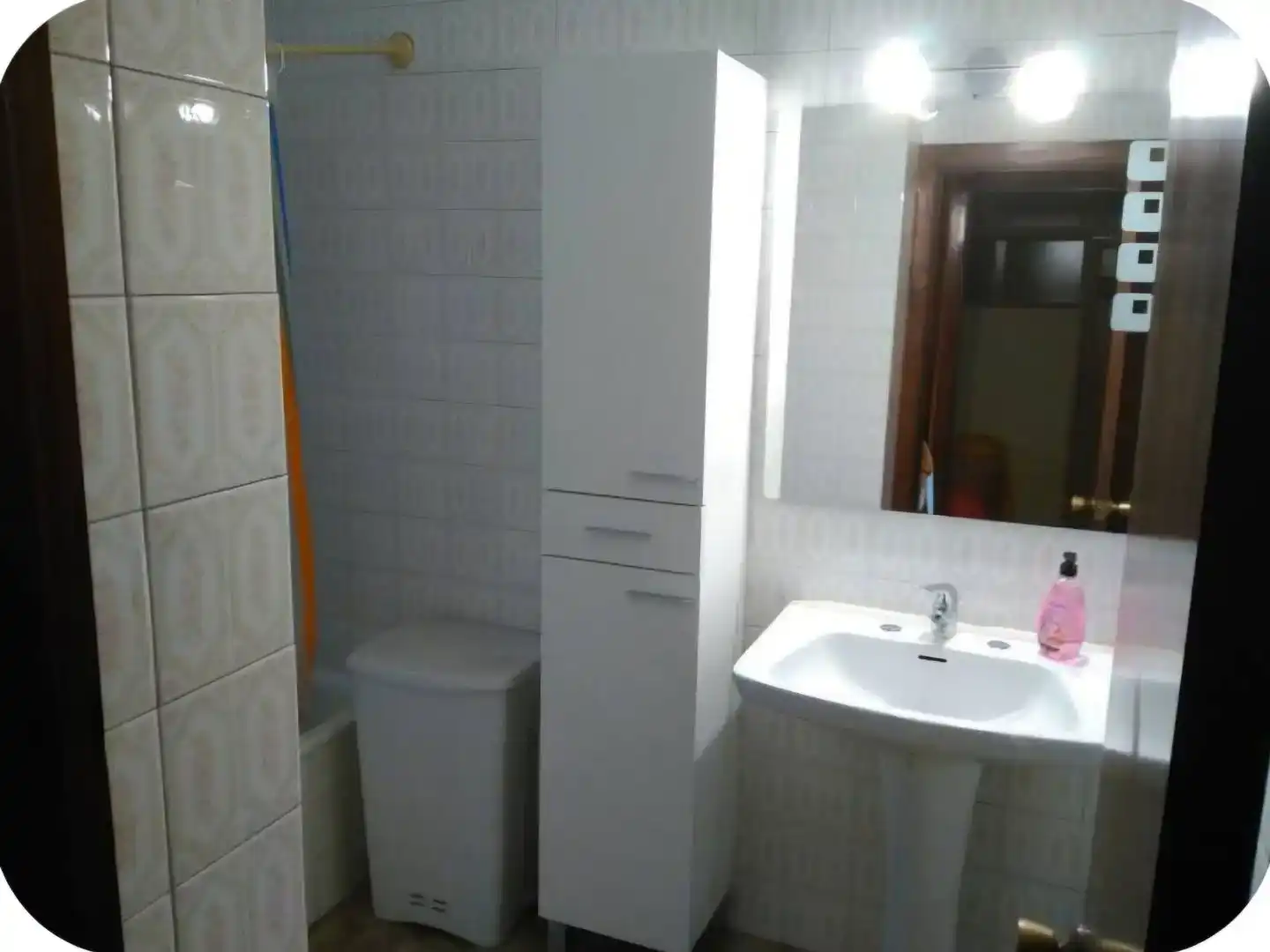 Baño de Piso para compartir en Gijón  con Parquet, Amueblado y Balcón