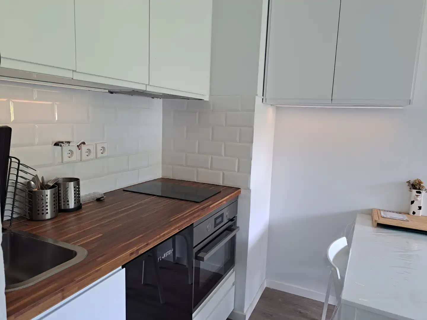 Cuina de Apartament en venda en Saint - Pierre - dels - Forcats amb Terrassa i Moblat