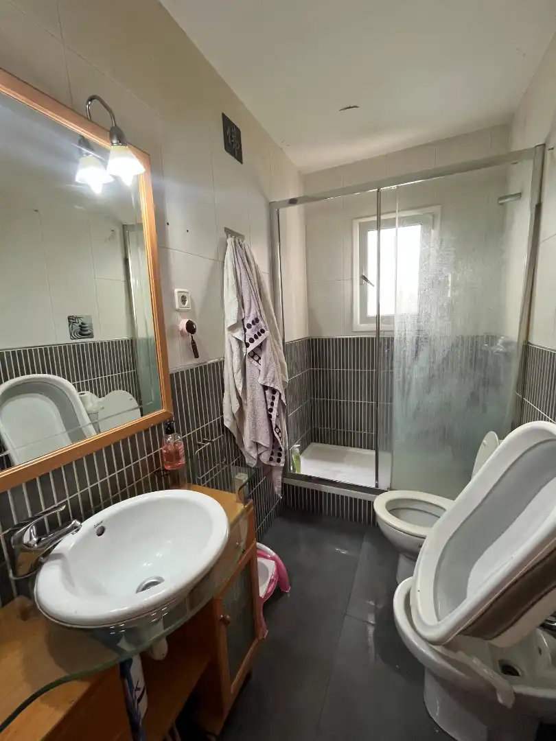 Bathroom of Flat for sale in Mollet del Vallès  with Air Conditioner, Heating and Parquet flooring