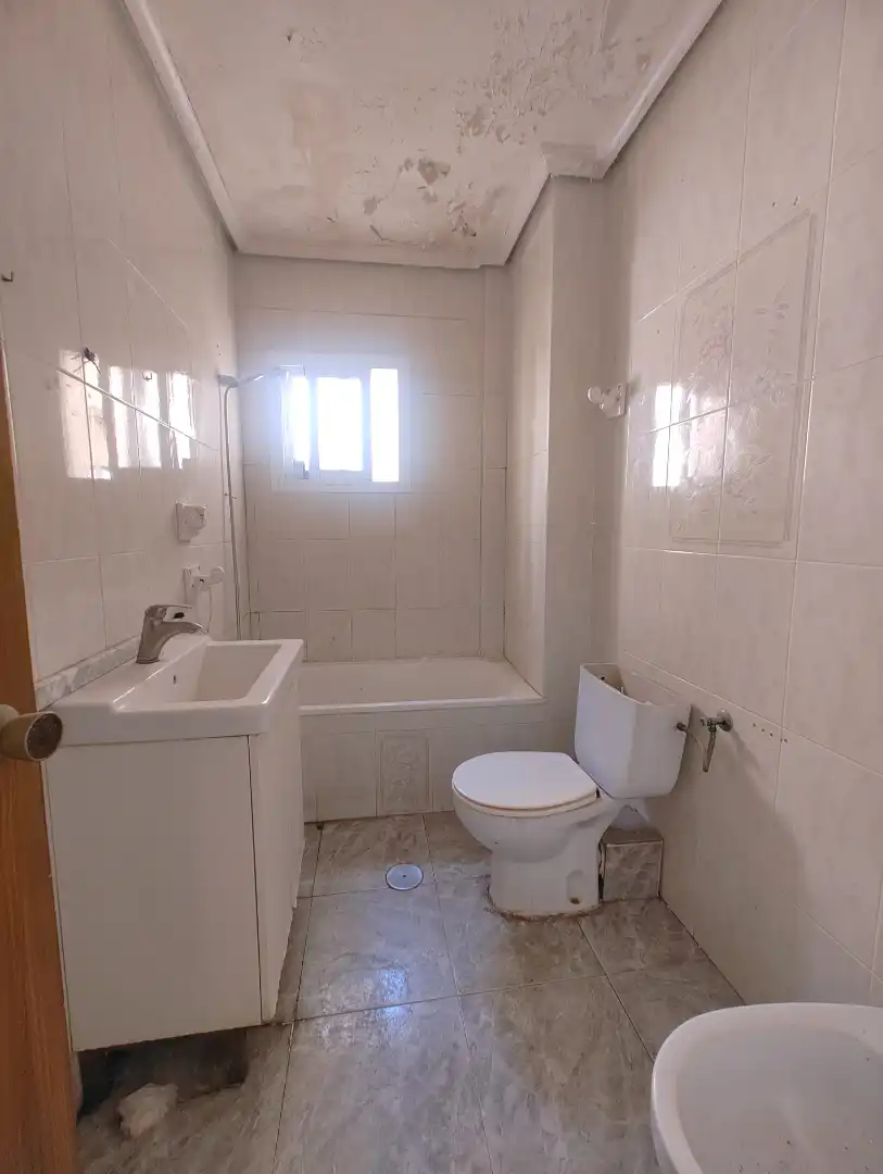Bathroom of Flat for sale in Las Torres de Cotillas  with Balcony