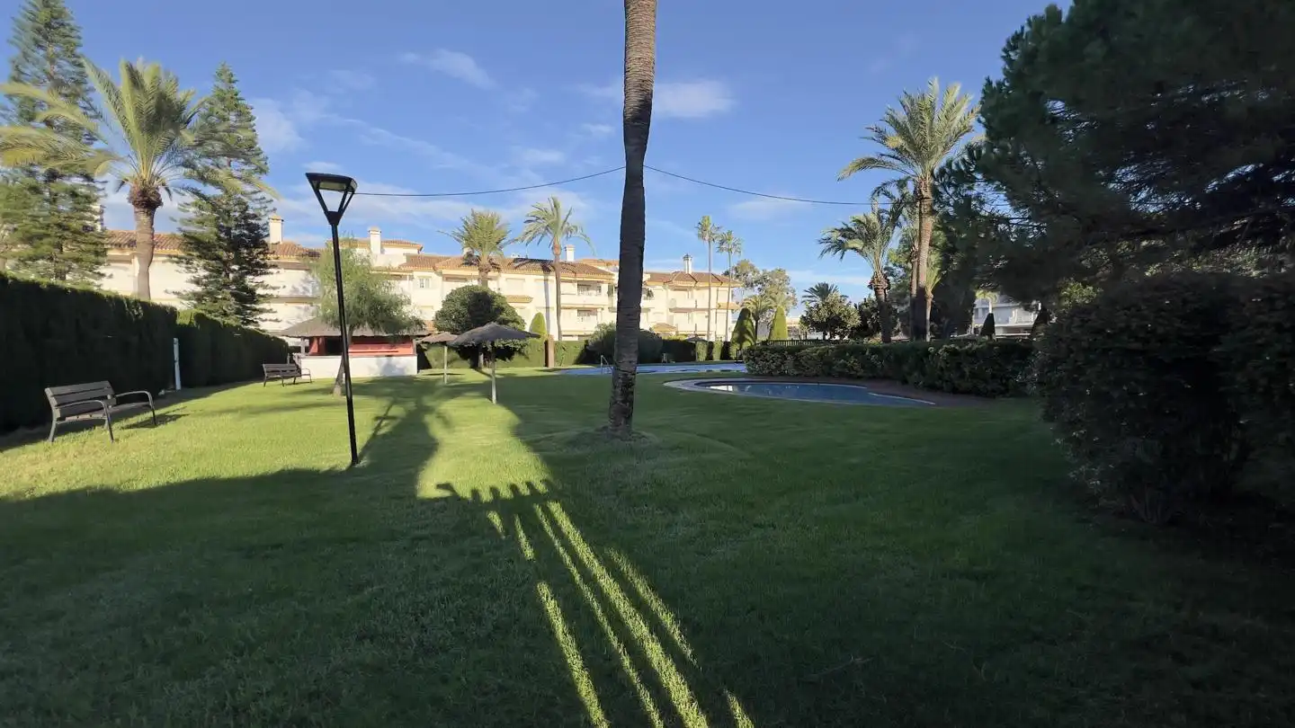 Garten von Erdgeschoss zum Verkauf in Torreblanca mit Klimaanlage, Privatgarten und Terrasse
