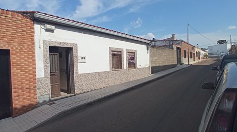 Foto 3 de Casa adosada en venta en Calle Hernán Cortés, Puebla de Obando, Badajoz