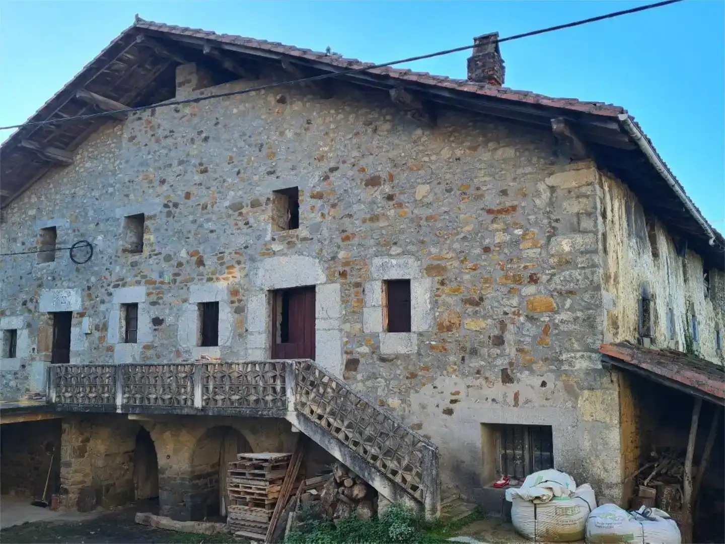 Vista exterior de Pis en venda en Orozko amb Balcó