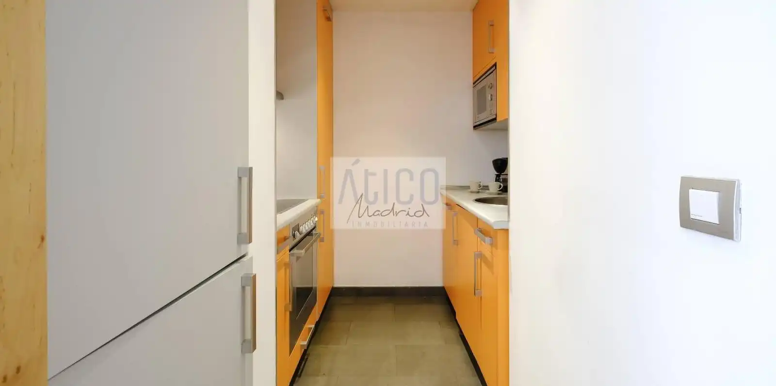 Cuina de Apartament de lloguer en Madrid amb Aire condicionat, Calefacció i Terrassa