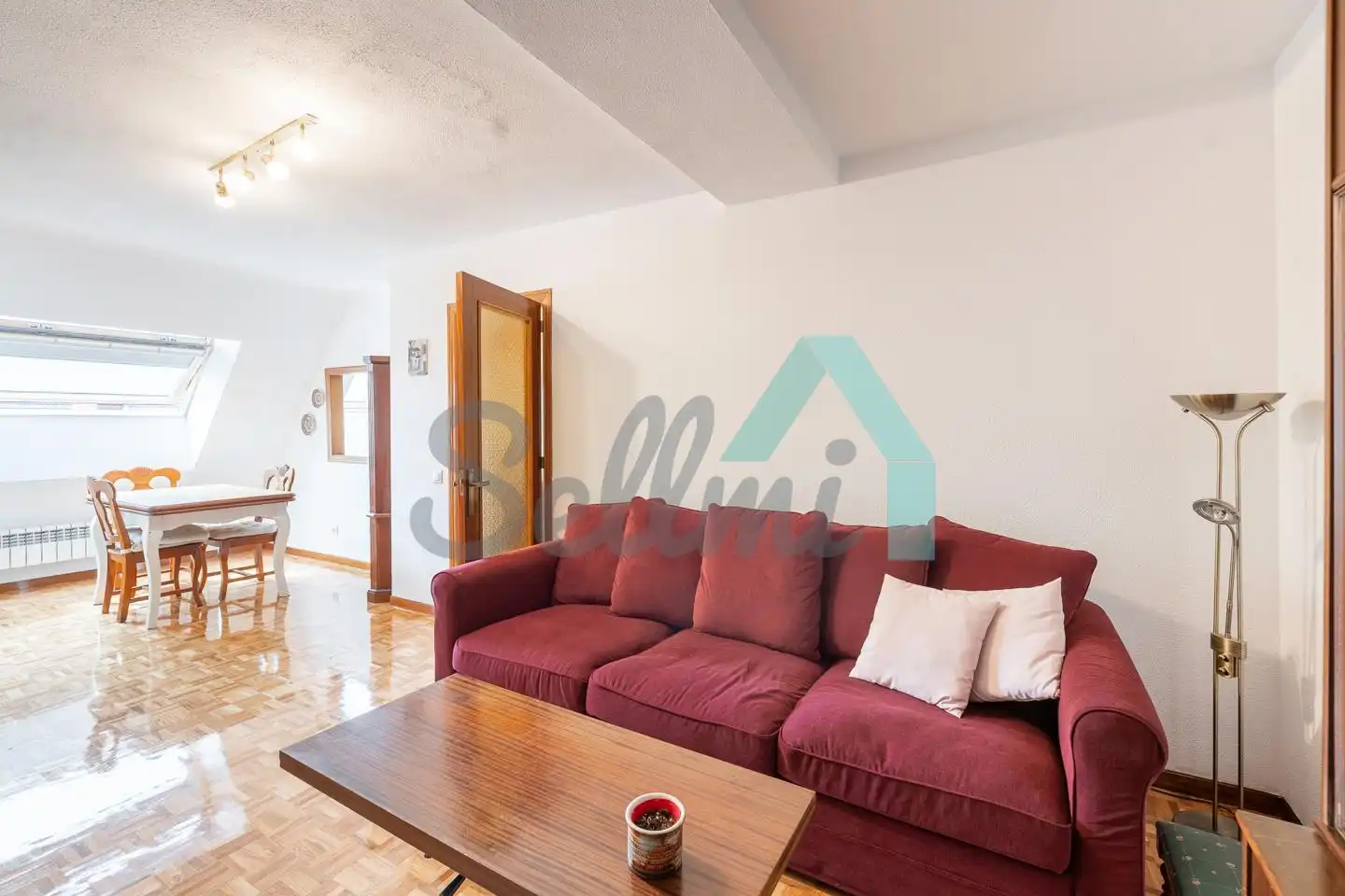 Sala de estar de Piso de alquiler en Oviedo  con Calefacción, Parquet y Amueblado