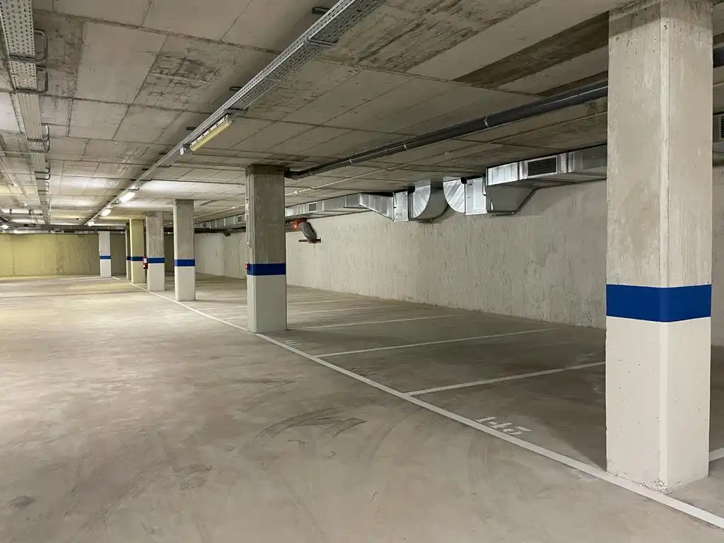 Parking de Garaje en venta en Cornellà de Llobregat