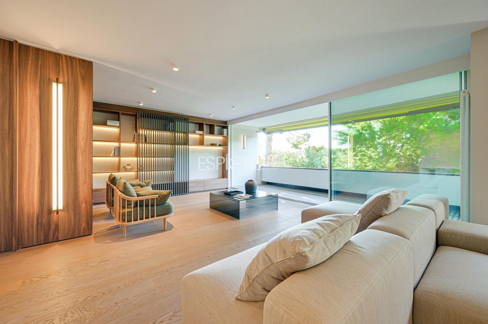 Sala d'estar de Pis en venda en  Barcelona Capital amb Aire condicionat, Calefacció i Parquet