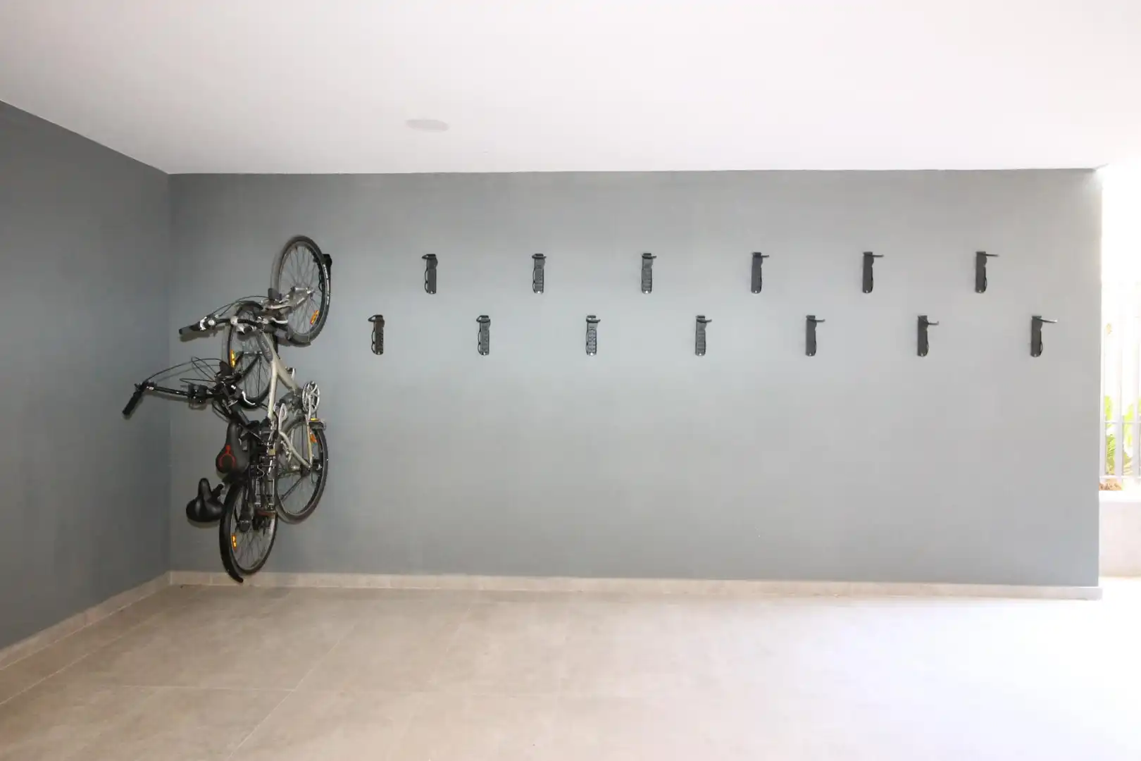 Parking de Piso de alquiler en Valencia con Aire acondicionado, Calefacción y Parquet