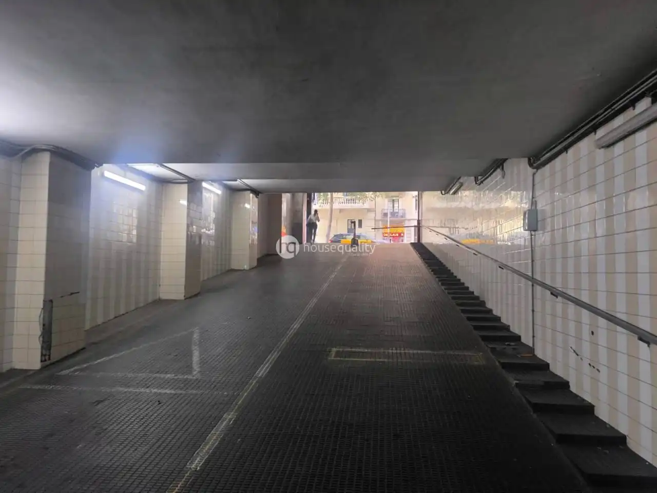 Parkplatz zum Verkauf in Calle Entença 24, imagen 4