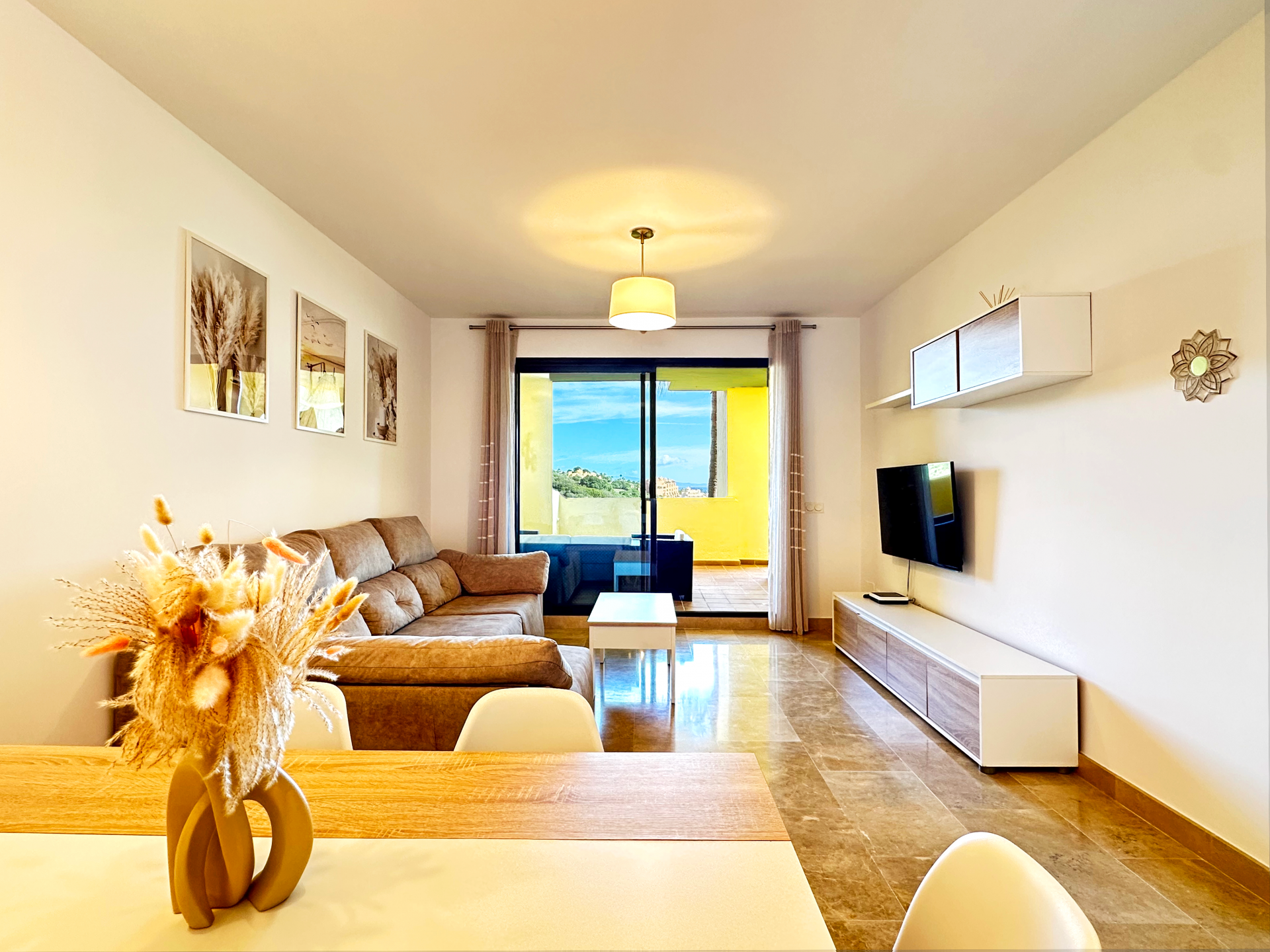 Living room of Apartment for sale in Manilva  with Air Conditioner, Terrace and Storage room