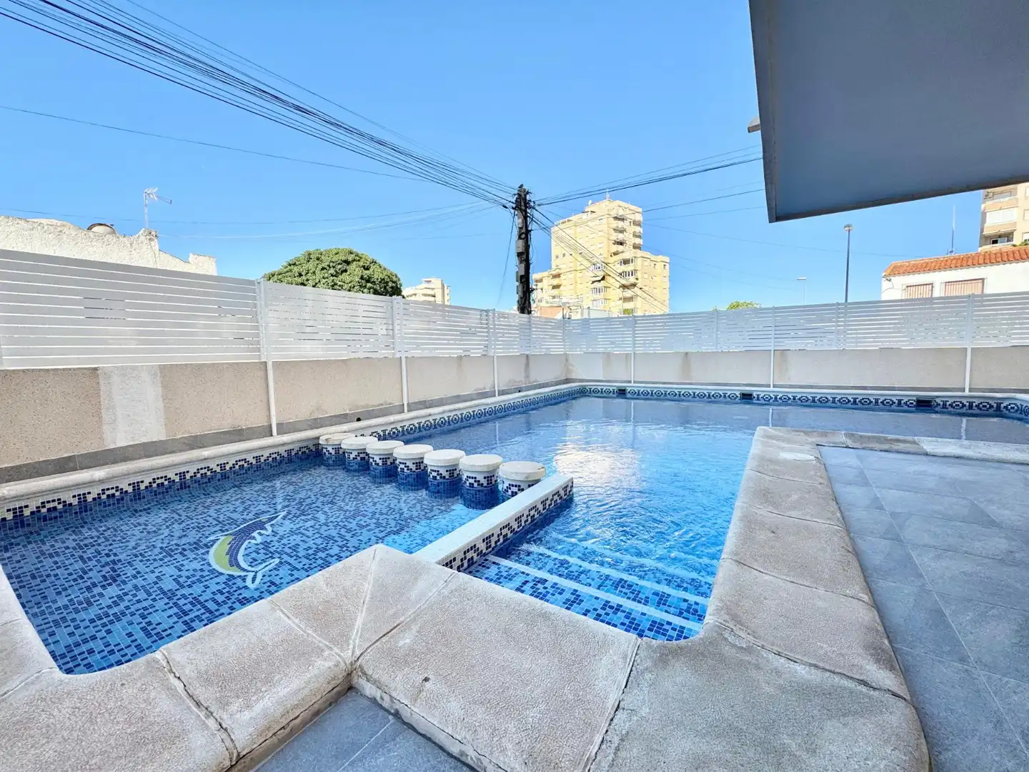 Piscina de Apartament de lloguer en Torrevieja amb Aire condicionat, Piscina i Moblat