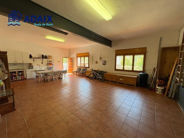 Casa amb balcó en venda a Bonastre