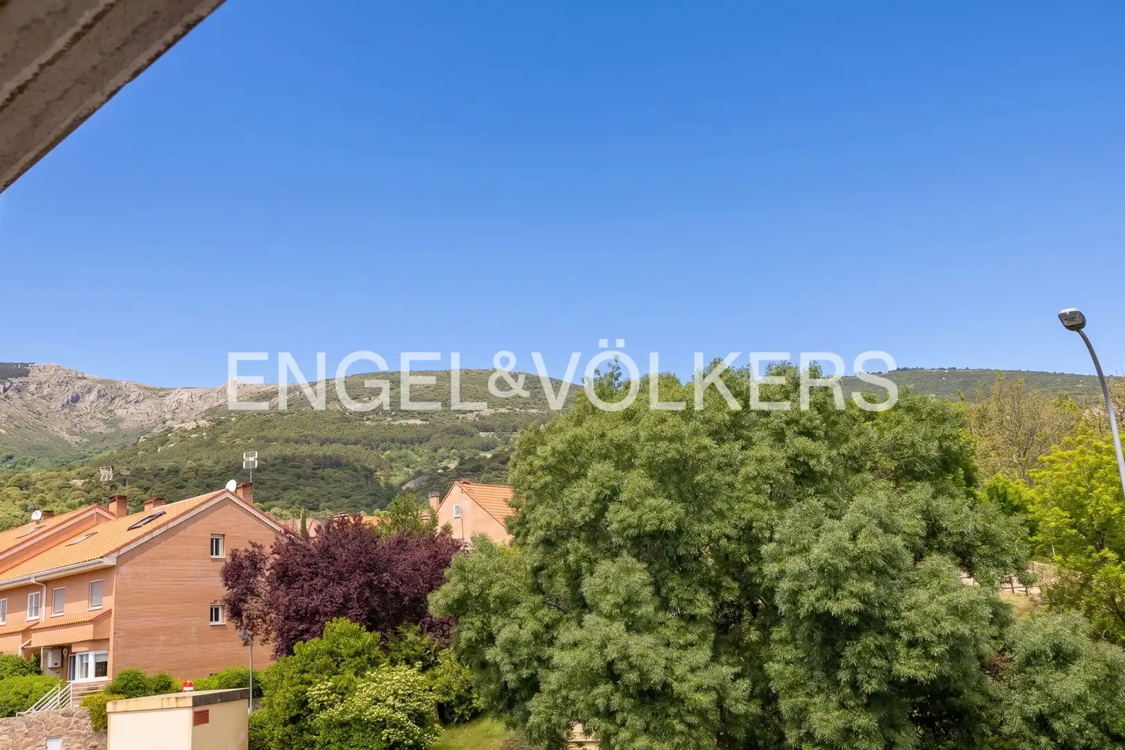 Houses for sale in San Lorenzo de El Escorial  with Heating and Private garden