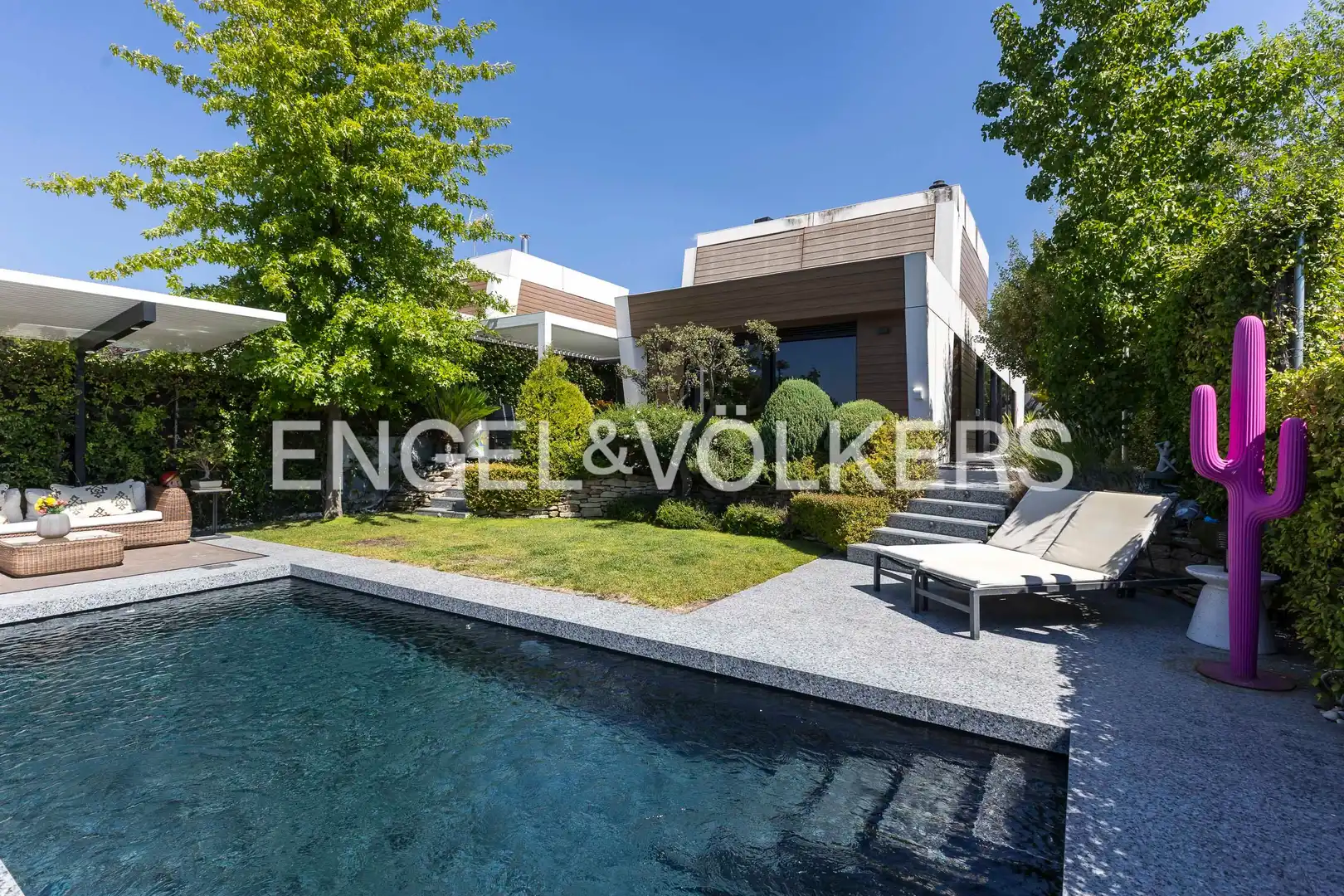 Vista exterior de Casa o chalet en venta en Torrelodones con Aire acondicionado, Calefacción y Jardín privado