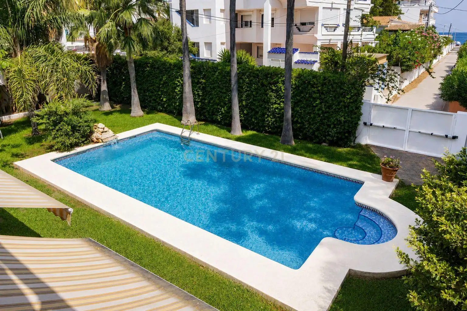 Swimming pool of Houses for sale in Dénia  with Air Conditioner, Private garden and Storage room