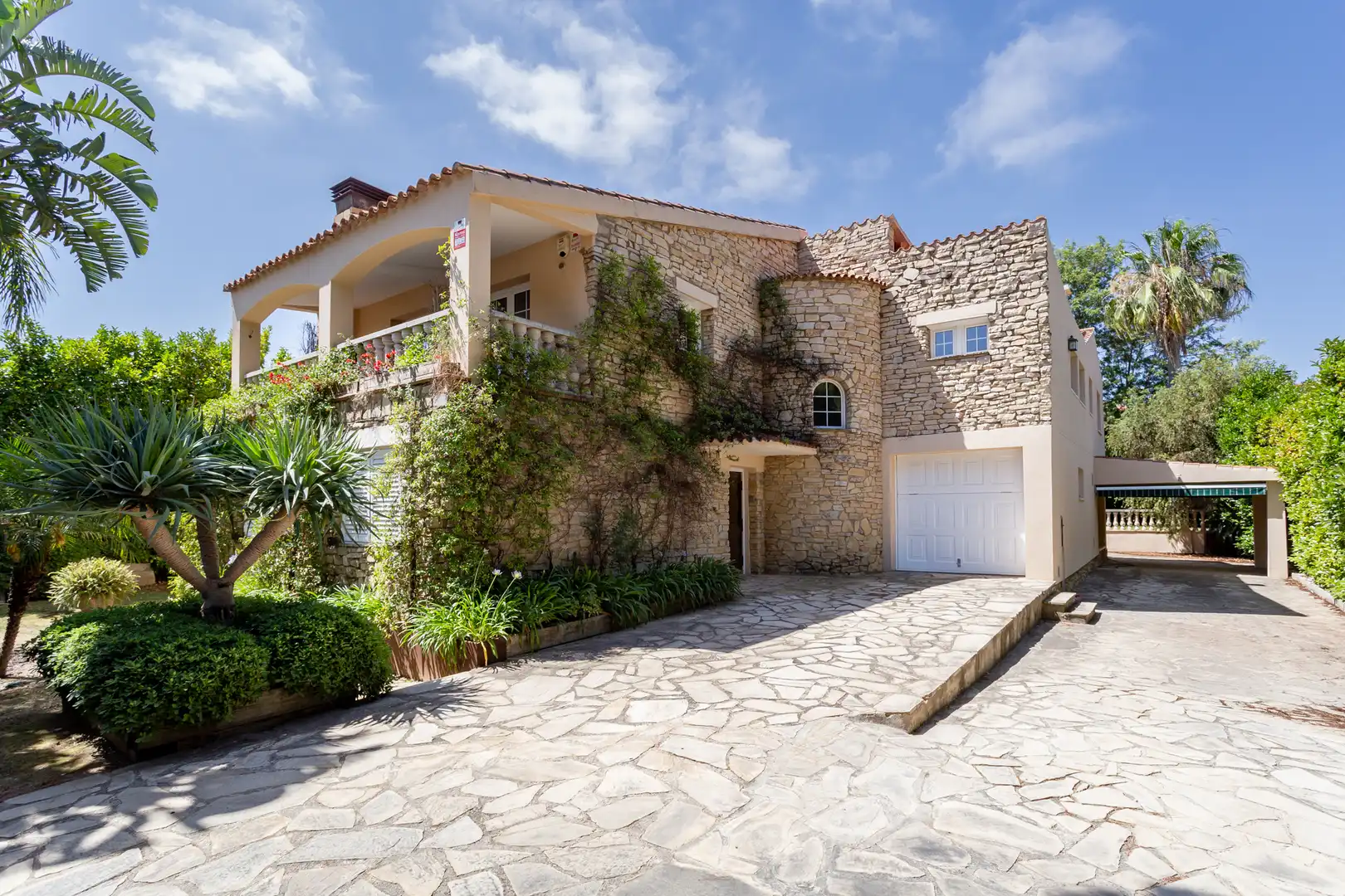 Vista exterior de Casa o xalet en venda en Salou amb Aire condicionat, Calefacció i Jardí privat