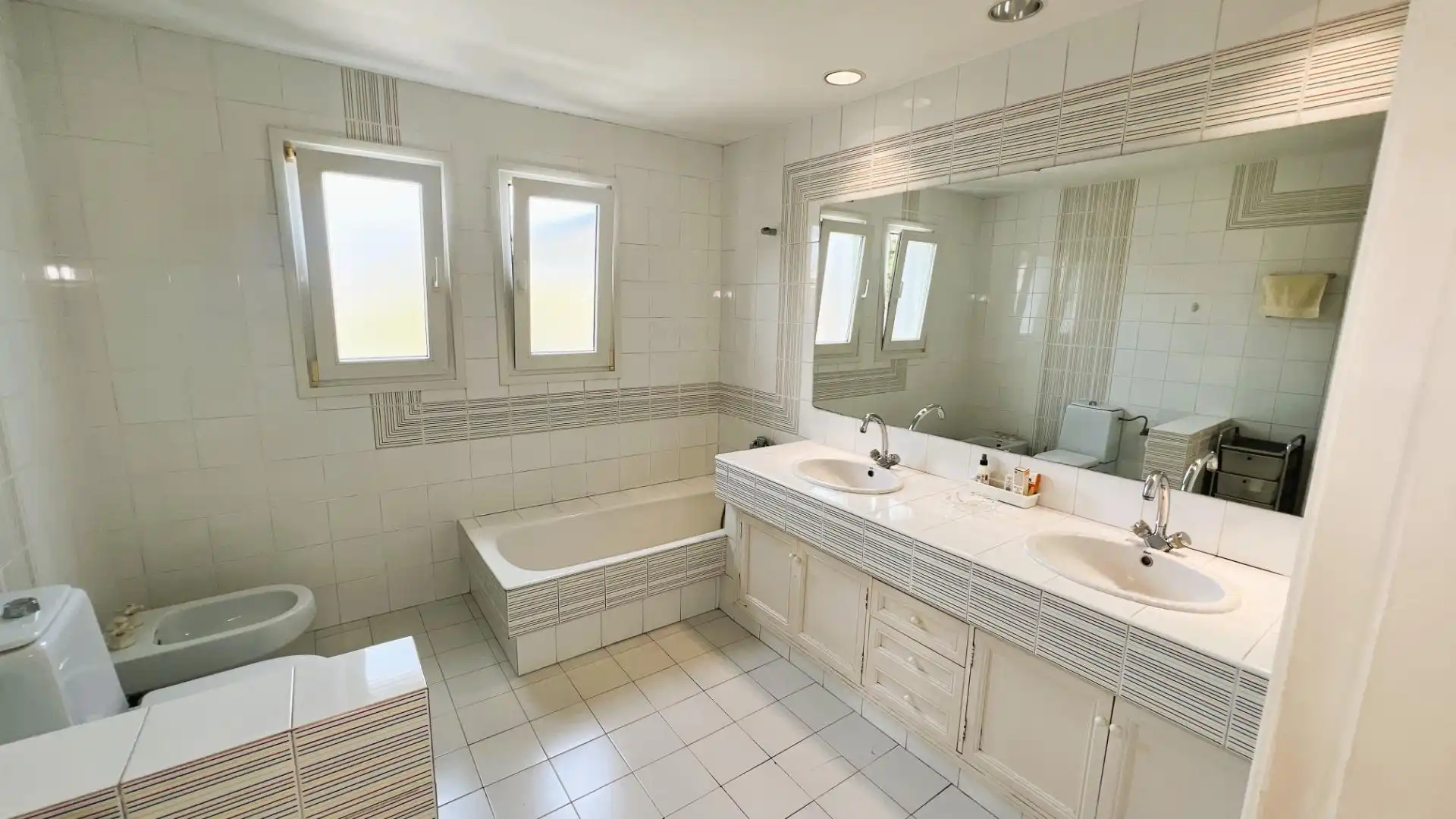 Baño de Casa o chalet en venta en Castellón de la Plana / Castelló de la Plana con Aire acondicionado, Calefacción y Jardín privado