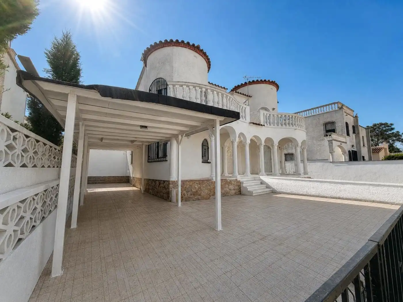 Casa con jardín en venta en SECTOR MONGRI