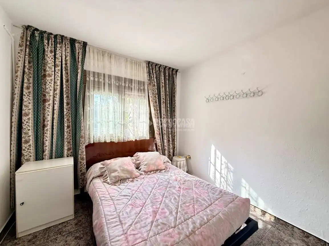 Habitación de Casa o chalet en venta en Vilanova i la Geltrú con Aire acondicionado, Terraza y Piscina