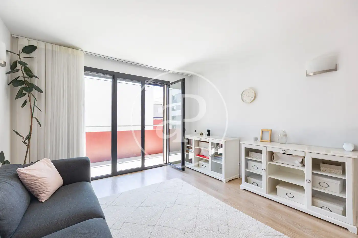 Sala de estar de Piso en venta en Sant Just Desvern con Aire acondicionado, Calefacción y Terraza