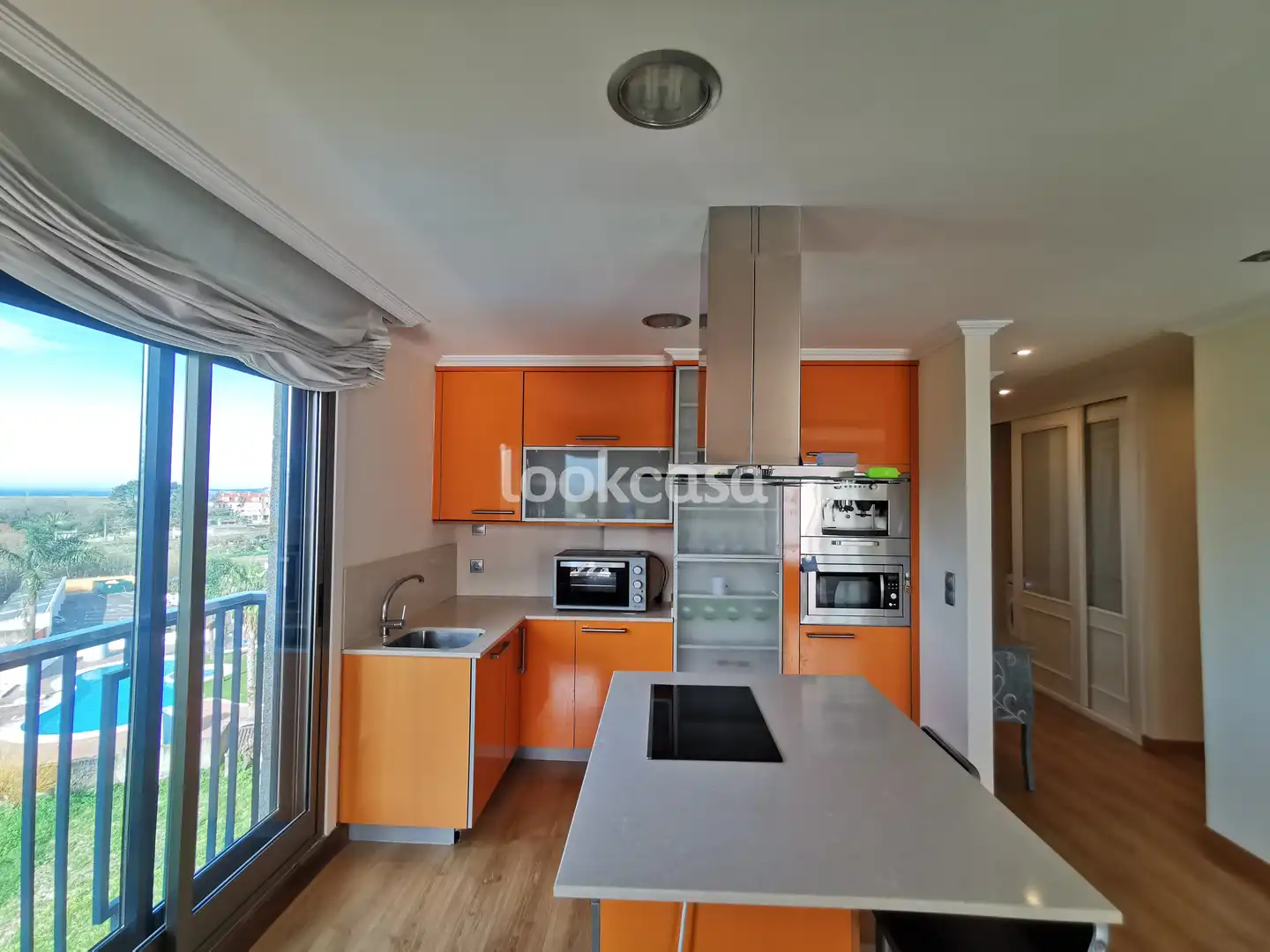 Kitchen of Flat for sale in Sanxenxo  with Heating, Private garden and Parquet flooring