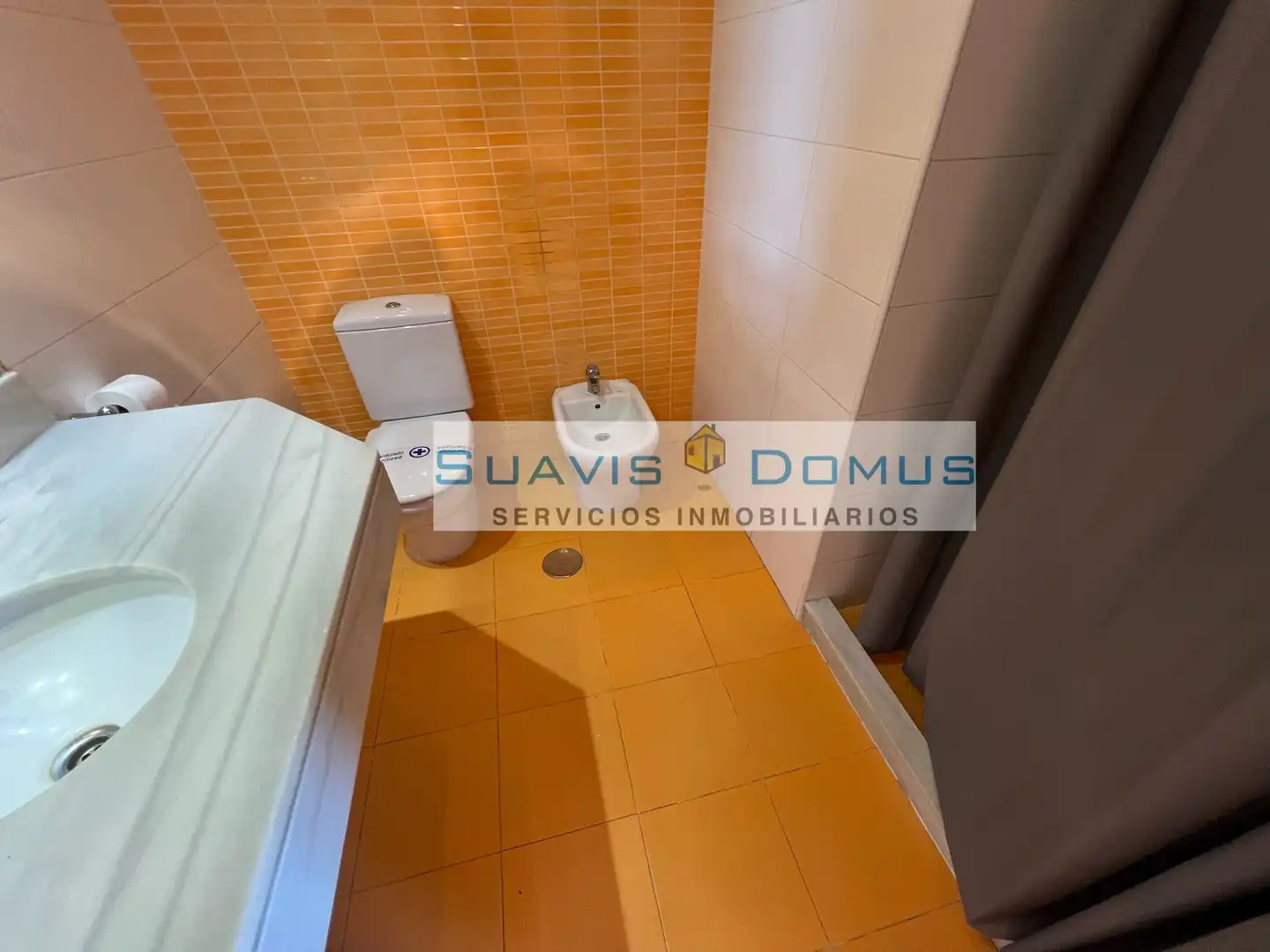 Baño de Edificio en venta en Coreses con Alarma