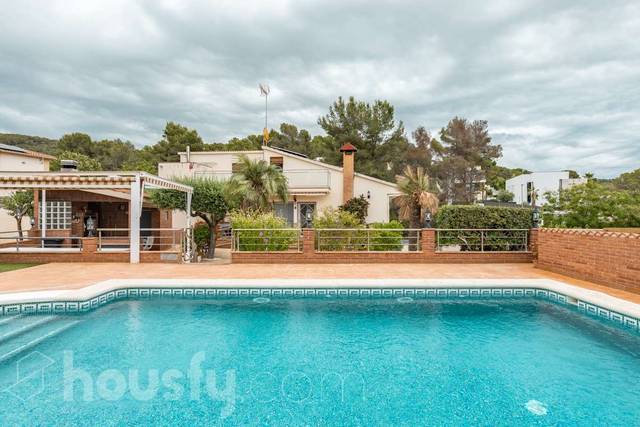 Casa-chalet en Venta en Avinguda Til·lers, . en Mas Alba