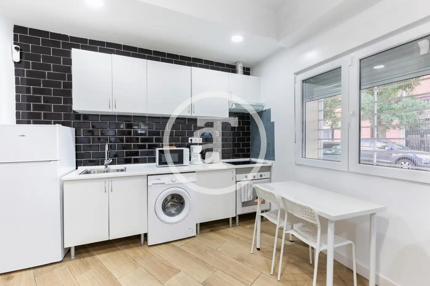Cocina de Estudio de alquiler en Madrid con Aire acondicionado, Calefacción y Amueblado