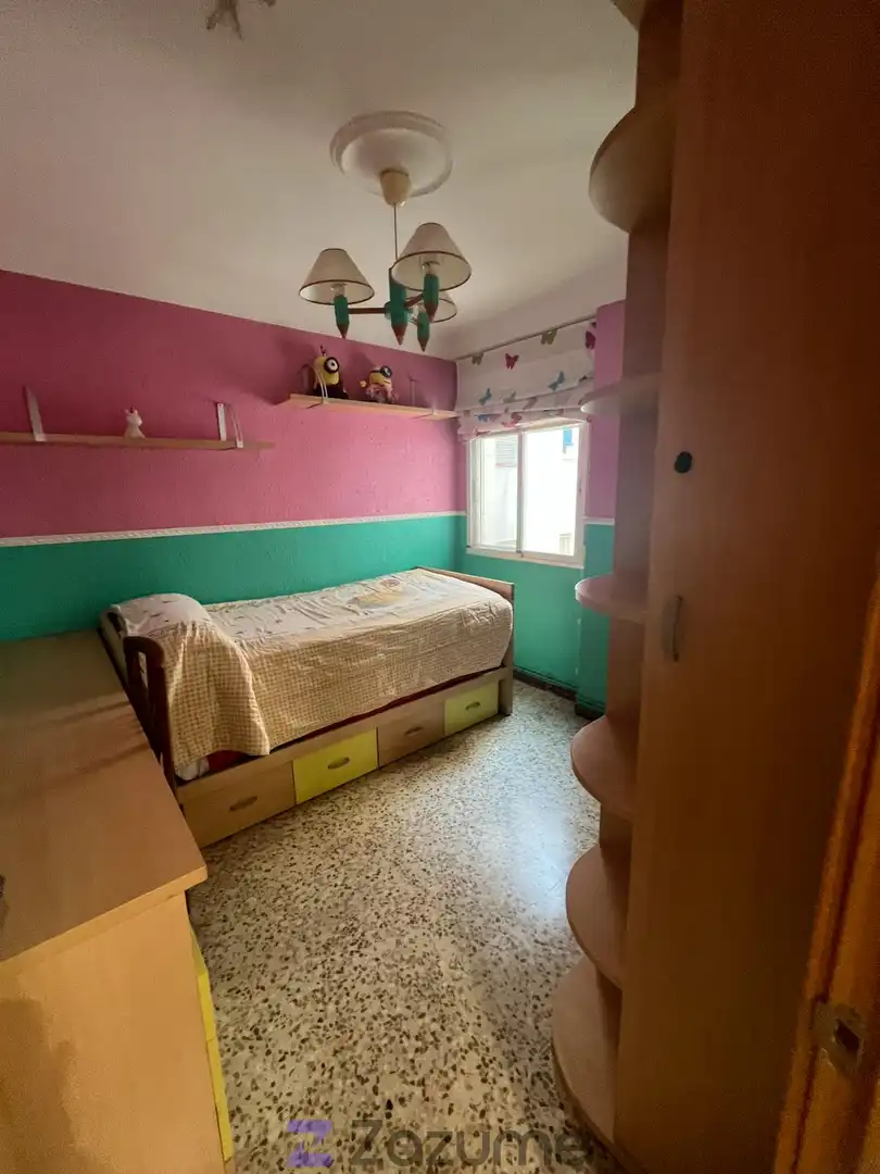 Schlafzimmer von Wohnung zur Miete in Zaragoza mit Klimaanlage, Heizung und Möbliert