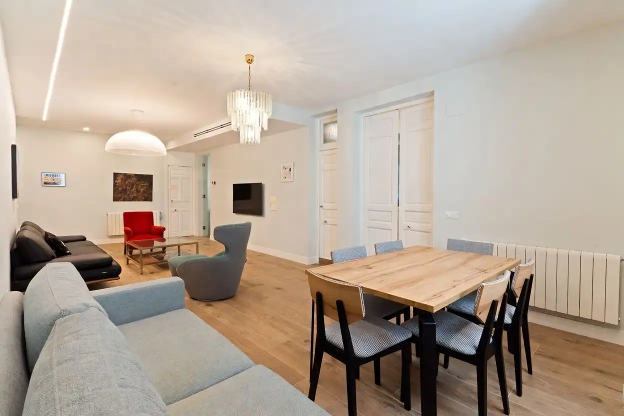 Sala d'estar de Pis en venda en Madrid amb Aire condicionat, Calefacció i Moblat
