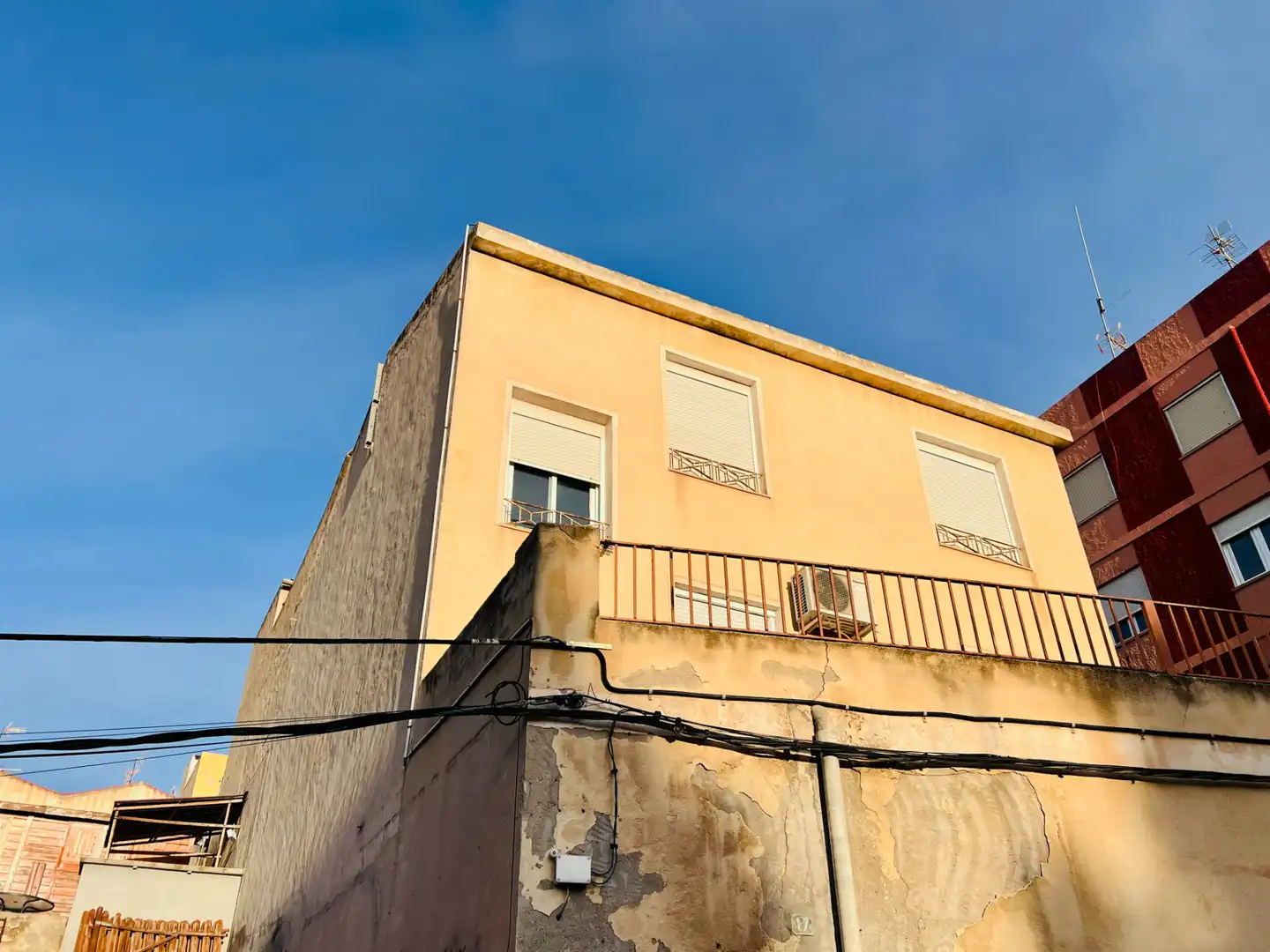 Vista exterior de Piso en venta en Petrer con Terraza