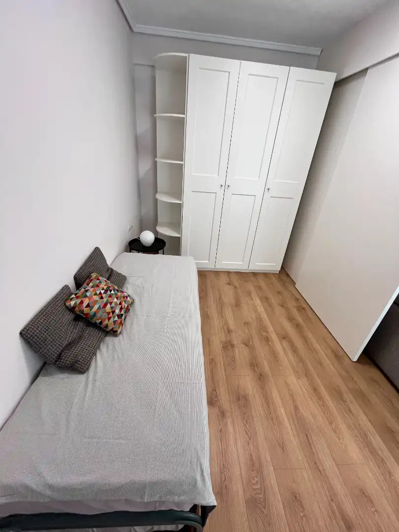 Schlafzimmer von Wohnung zur Miete in Valencia mit Klimaanlage, Heizung und Terrasse