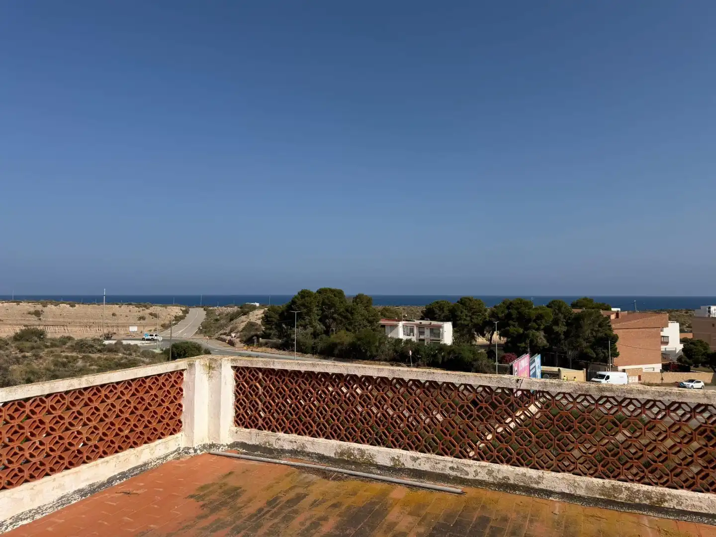 Vista exterior de Casa o xalet en venda en Águilas amb Jardí privat, Terrassa i Traster