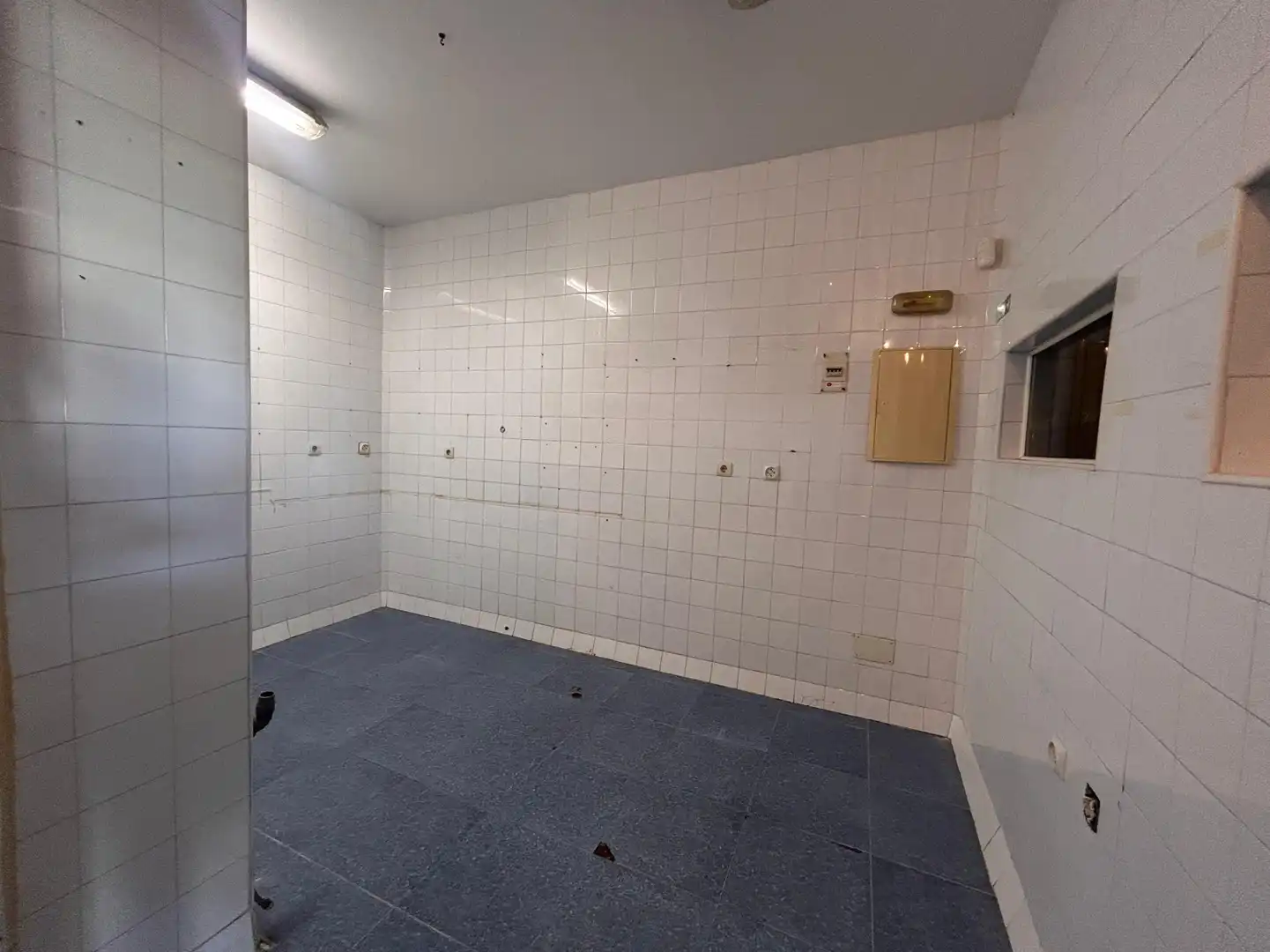 Bany de Local de lloguer en Gijón 