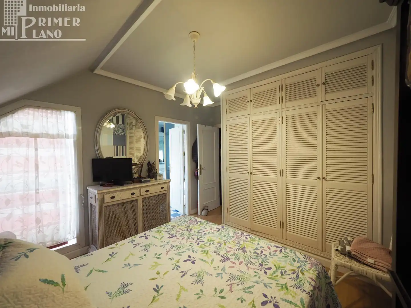 Habitación de Ático en venta en Tomelloso con Calefacción, Terraza y Trastero