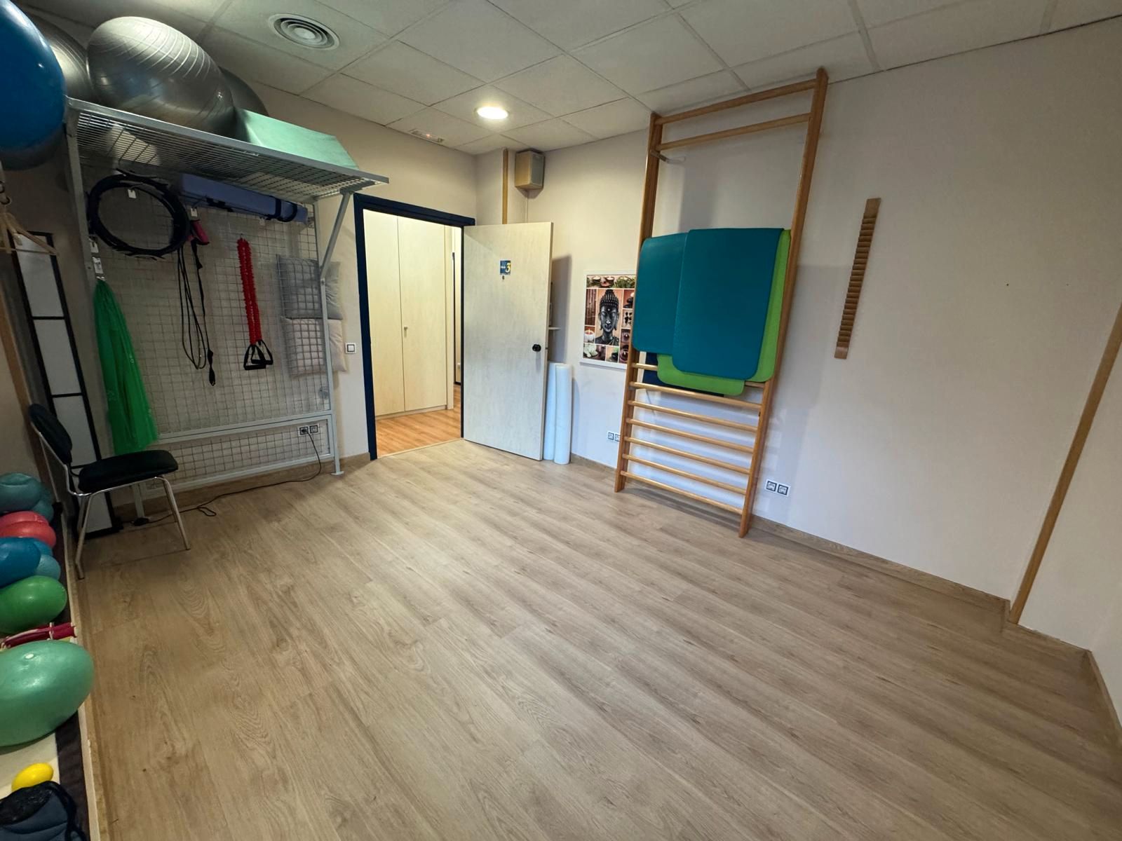 Premises for sale in  Madrid Capital  with Furnished