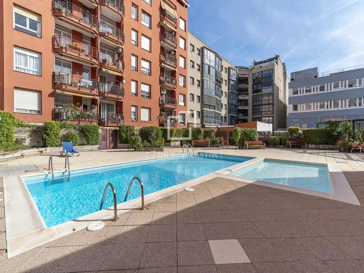 Außenansicht von Dachboden zum Verkauf in Barcelona mit Klimaanlage, Heizung und Terrasse