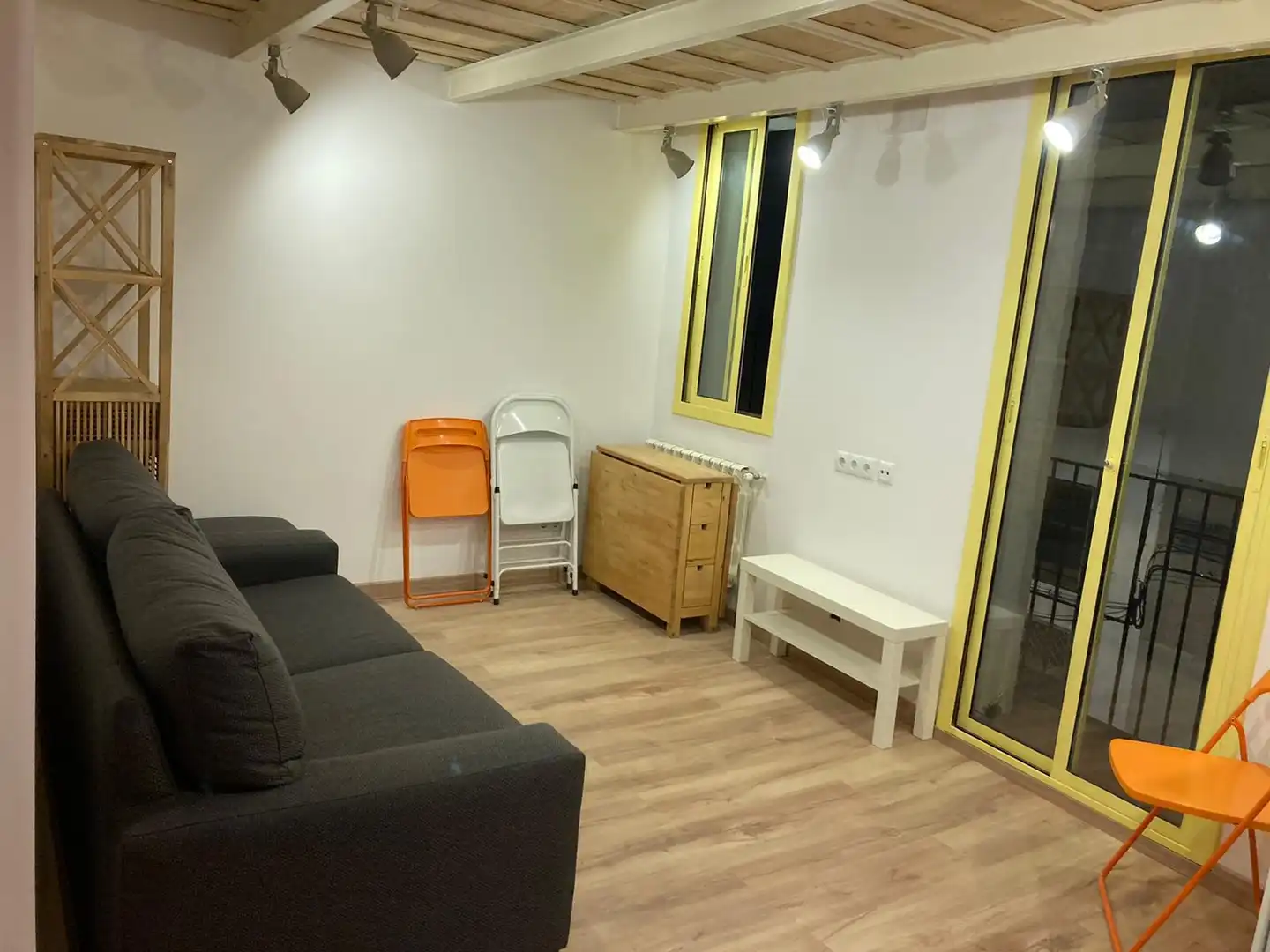 Flat for rent in Carrer de Lluís Vives, Vila de Gràcia