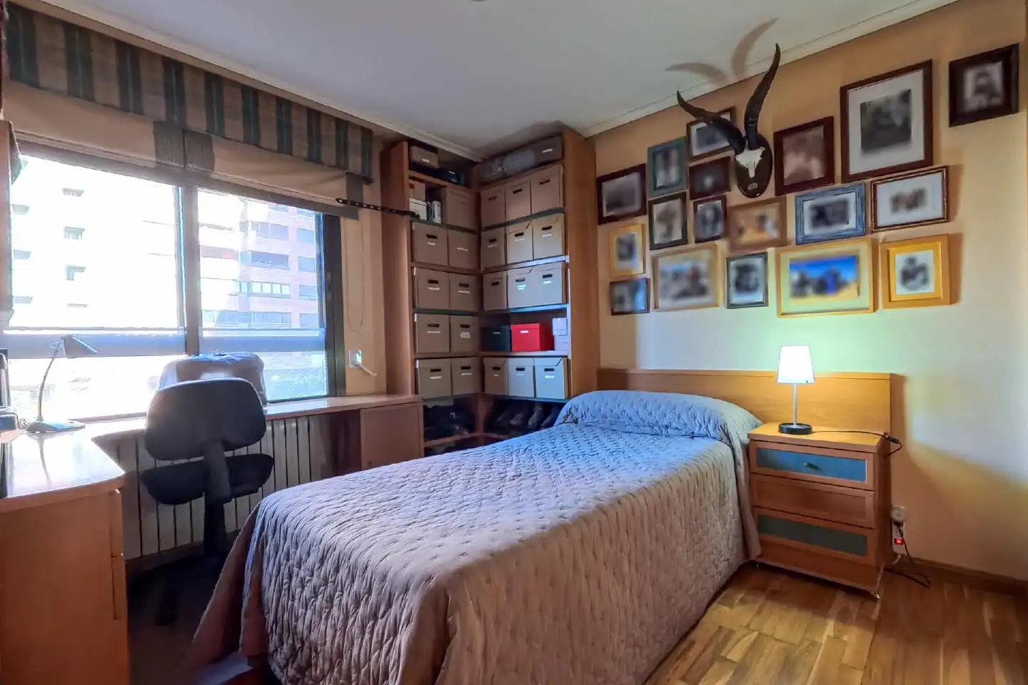 Bedroom of Flat for sale in Zaragoza