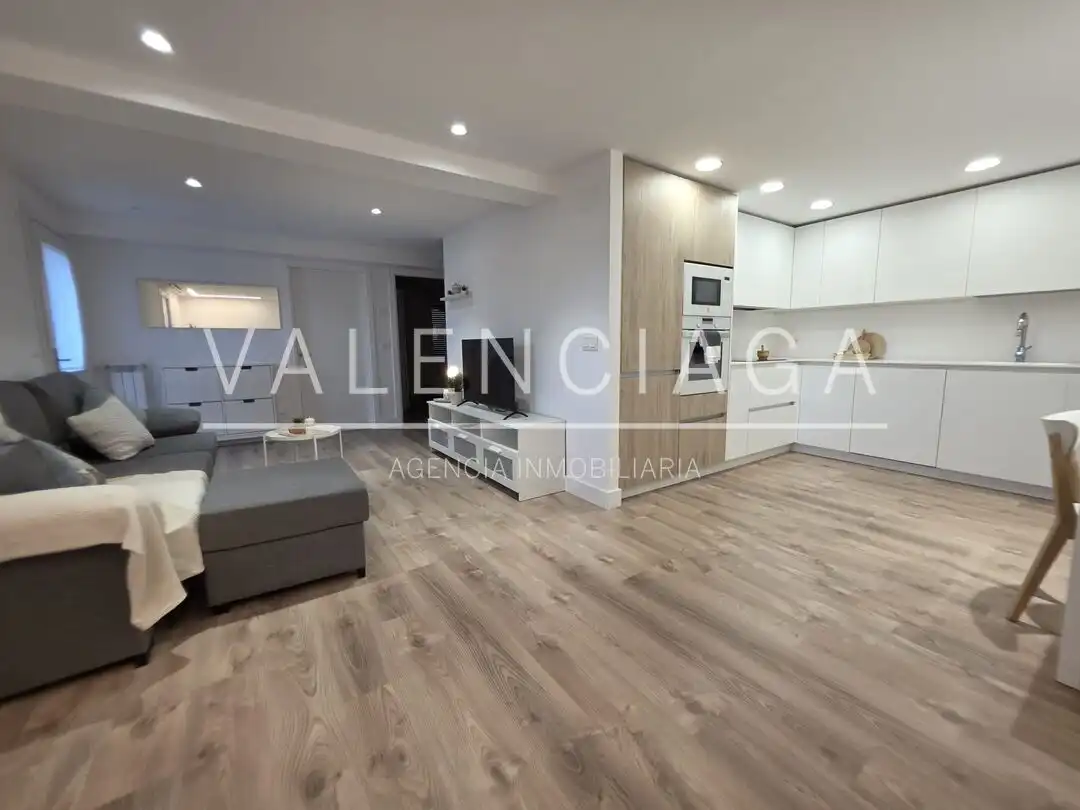 Piso en venta en Lazkao con Calefacción y Amueblado