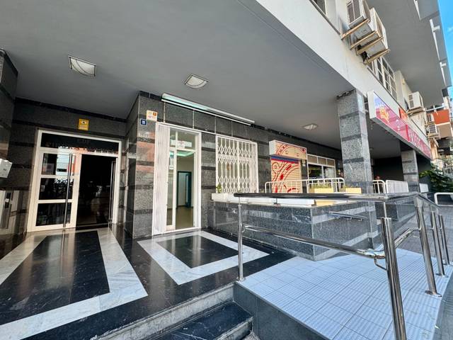 Local comercial en Alquiler en Calle Juan Alvarez Delgado, 11 en Villa Ascensión - El Perú - Cruz del Señor