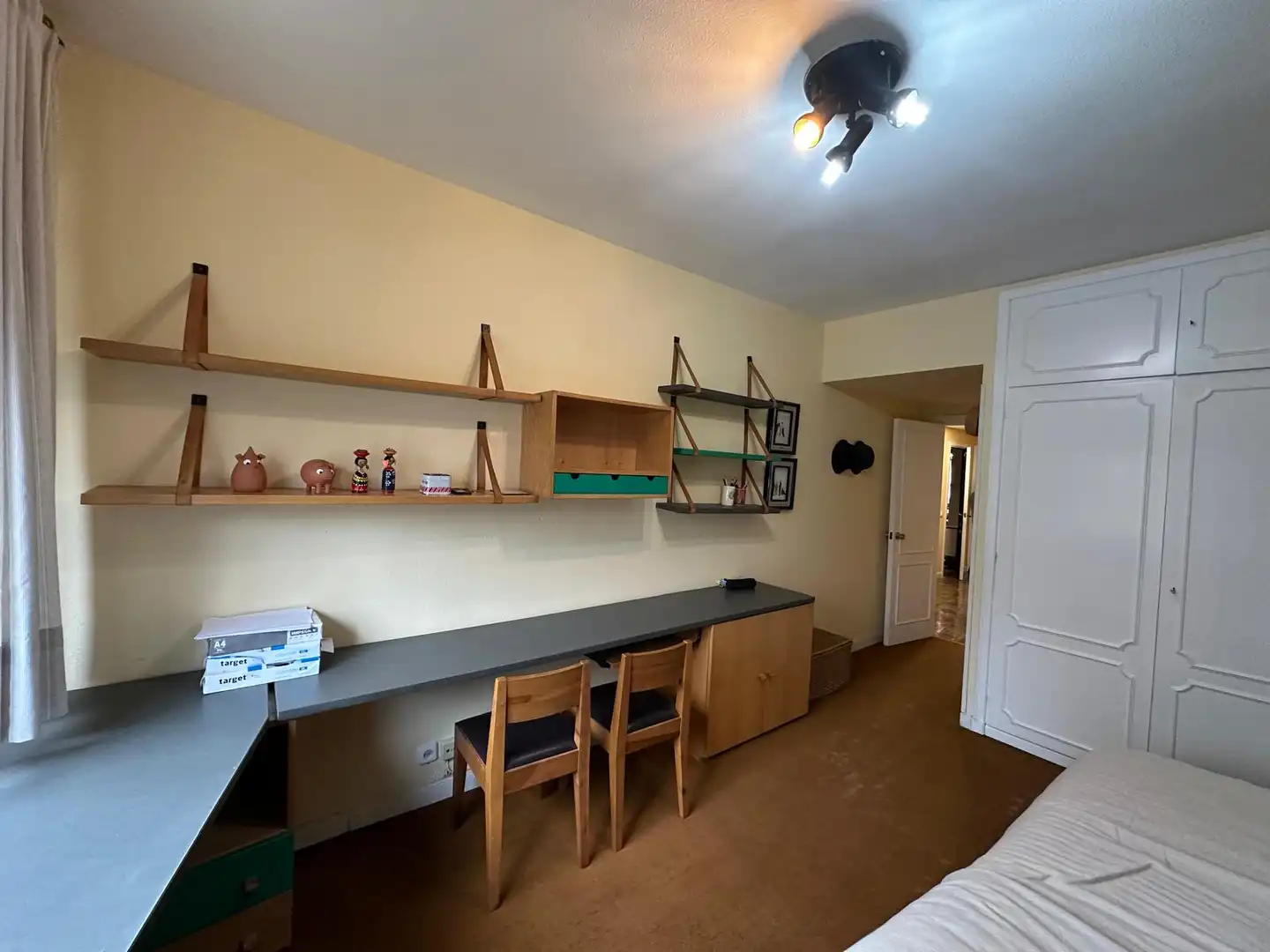 Bedroom of Flat for sale in Madrid  with Parquet flooring, Terrace and Storage room