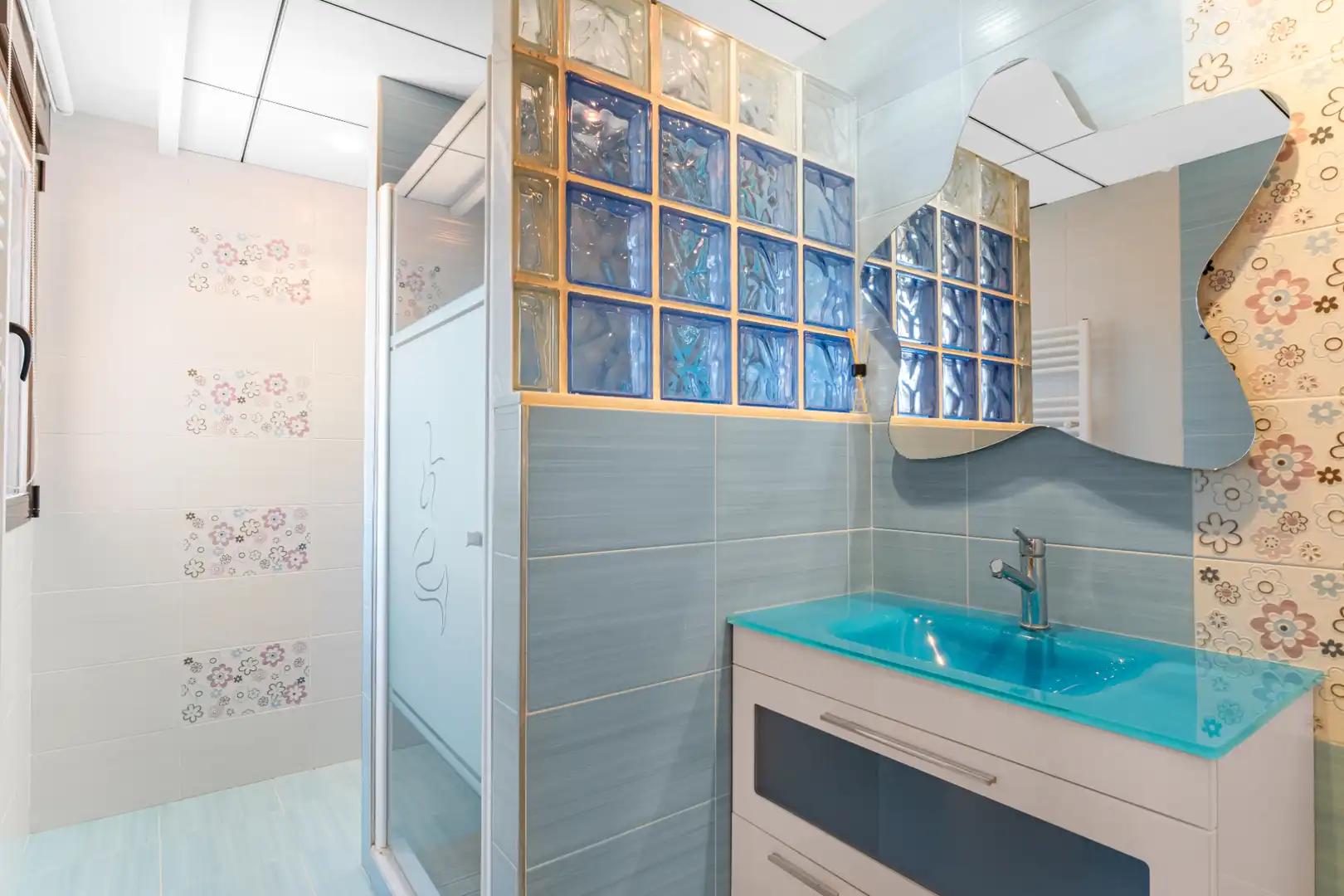 Bathroom of Houses for sale in El Campello  with Air Conditioner, Heating and Private garden