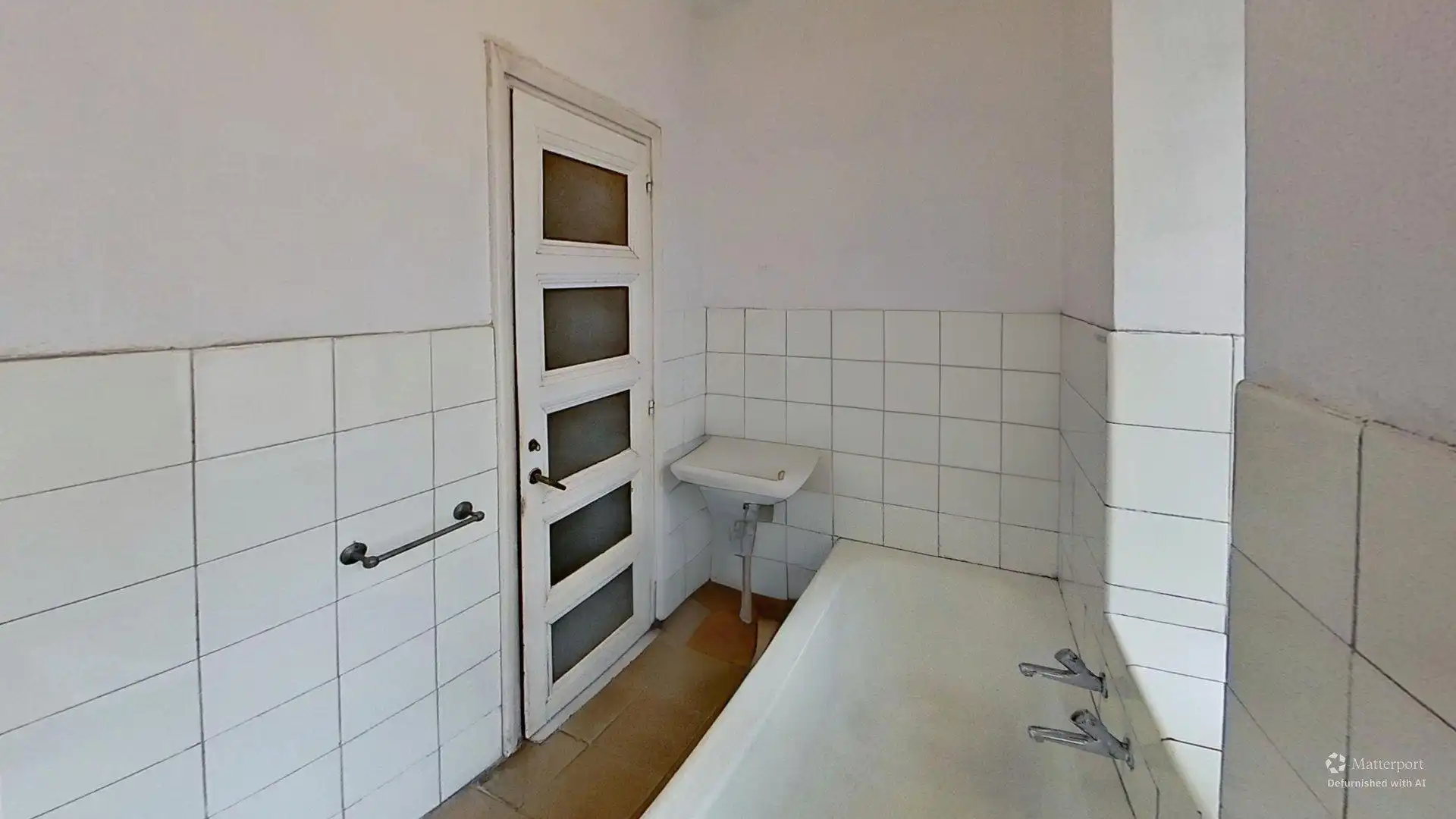 Baño de Piso en venta en Oviedo  con Calefacción